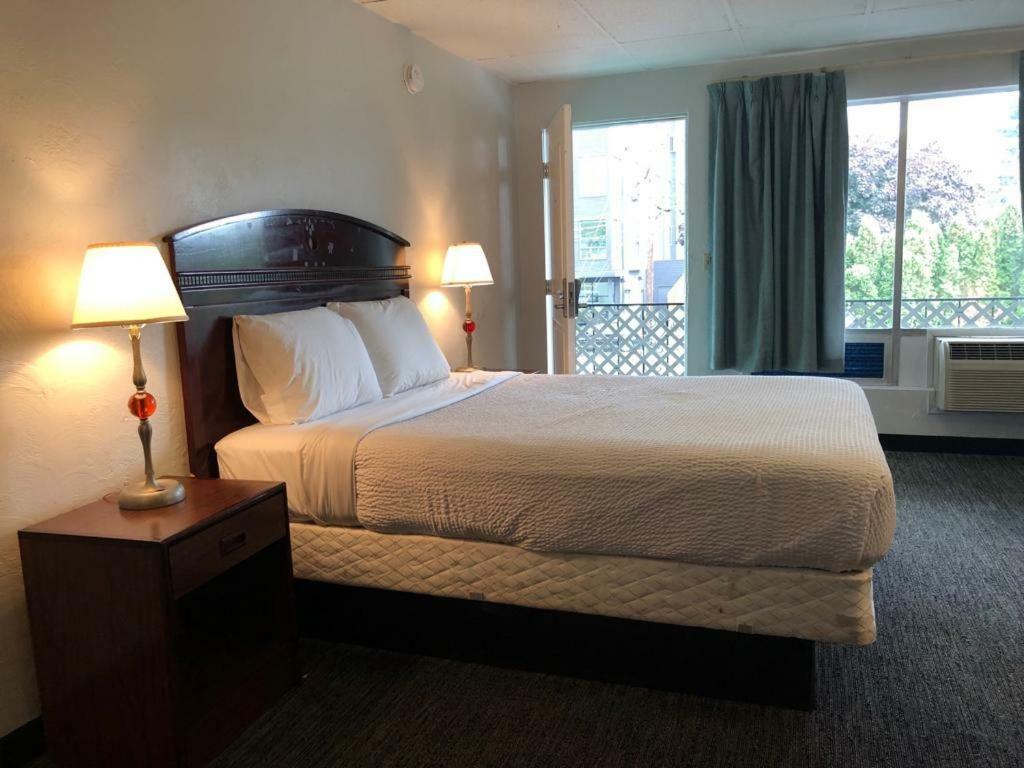 Portland Super Value Inn Ngoại thất bức ảnh