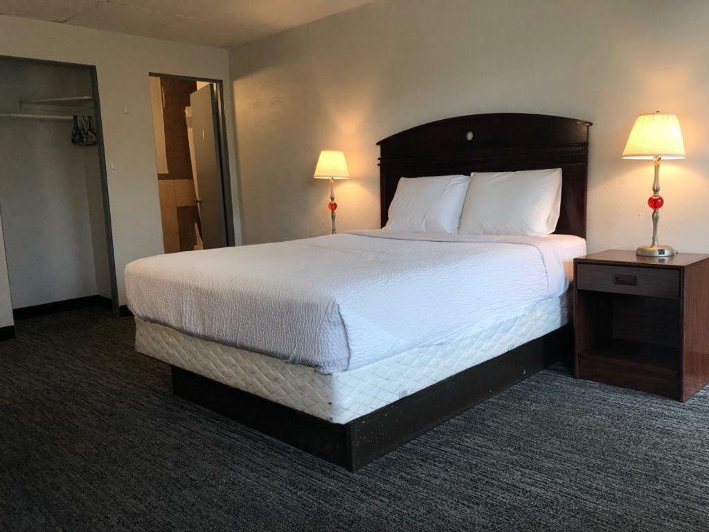 Portland Super Value Inn Ngoại thất bức ảnh