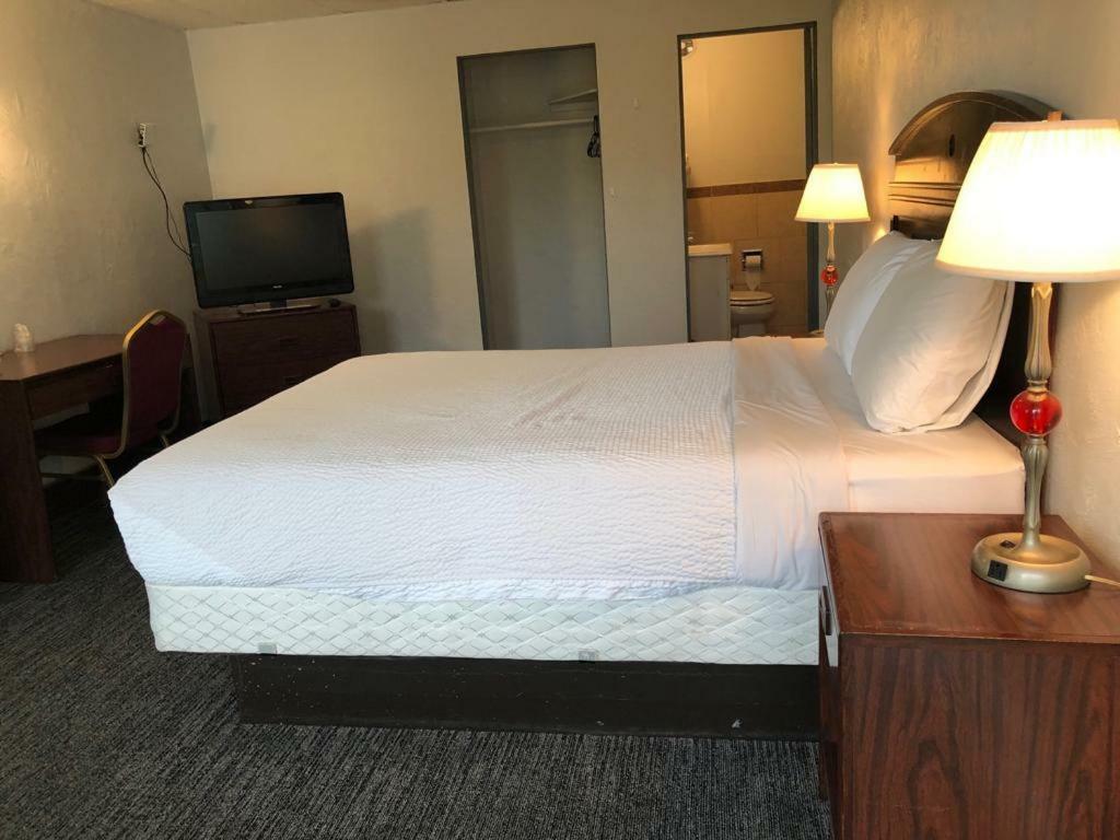 Portland Super Value Inn Ngoại thất bức ảnh
